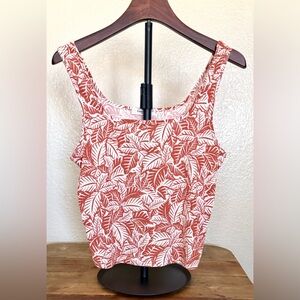 Rebellious Dreamer tank top size large